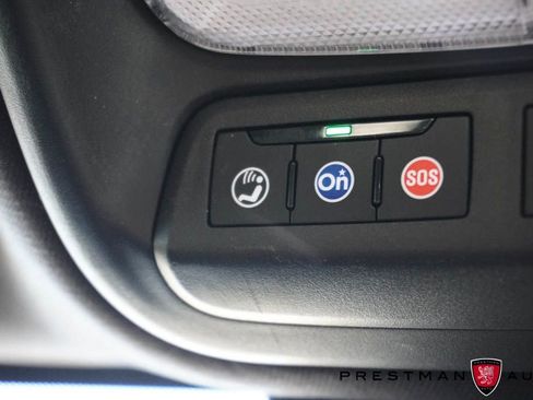 Used 2025 Chevrolet Colorado ZR2 w/ Technology Package image 36