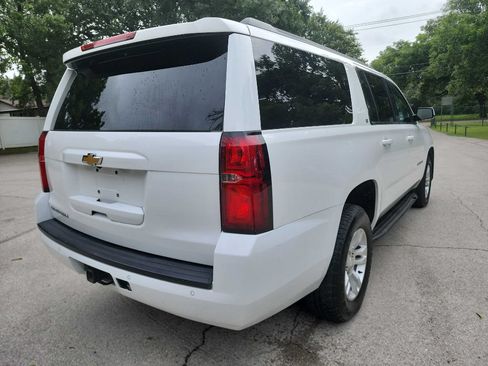 Used 2015 Chevrolet Suburban LT RWD image 8