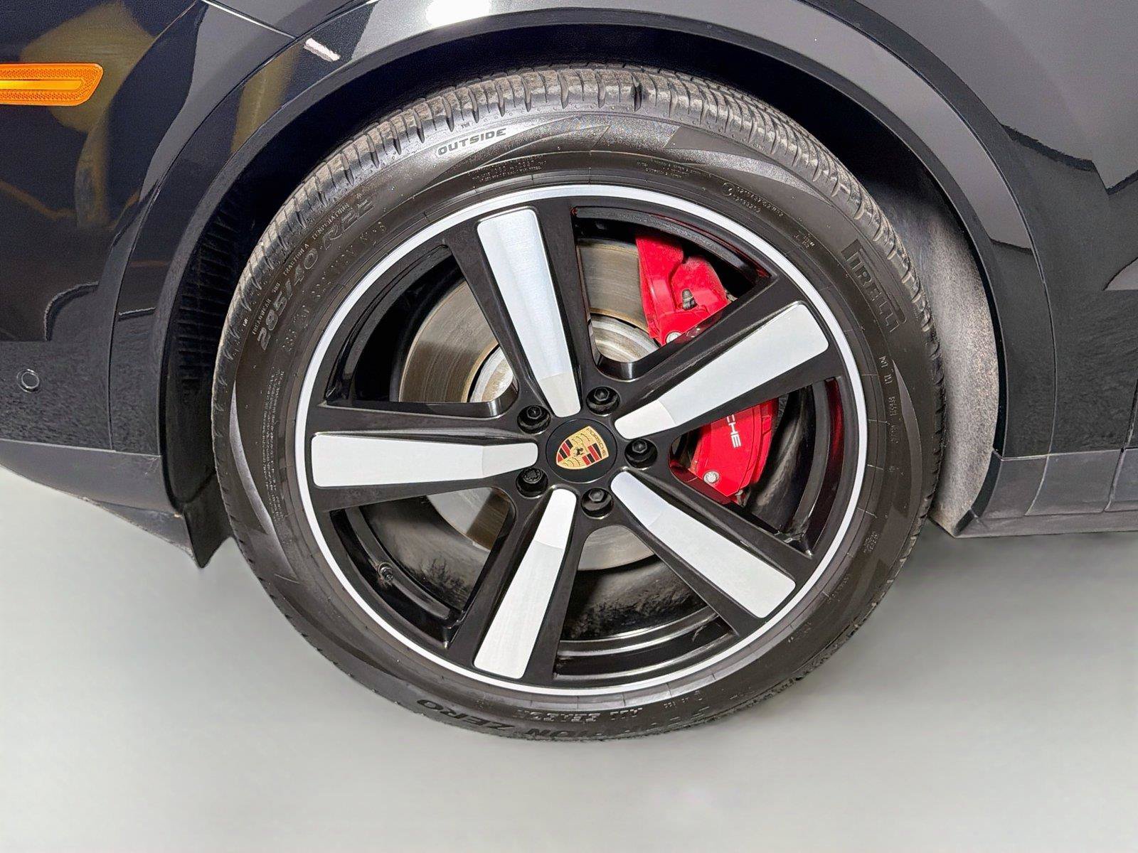 Certified 2025 Porsche Cayenne S AWD/4WD image 11