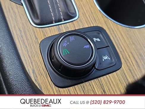 Used 2019 GMC Acadia Denali FWD image 22