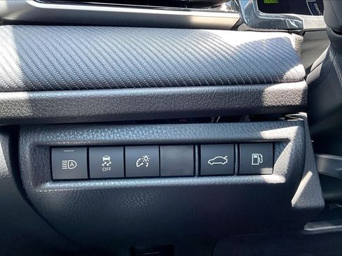Used 2025 Toyota Camry SE w/ Convenience Package FWD image 33