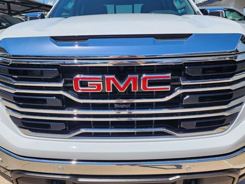New 2026 GMC Sierra 1500 SLT w/ SLT Premium Plus Package AWD/4WD image 10