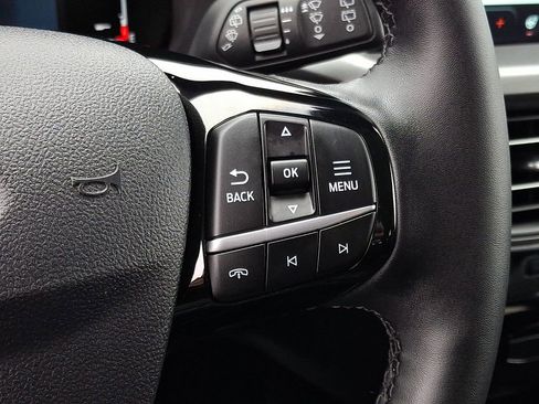 Used 2025 Ford Escape SE image 23