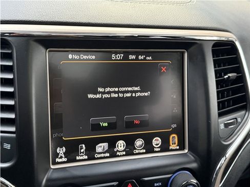 Used 2017 Jeep Grand Cherokee Overland w/ Jeep Active Safety Group image 54