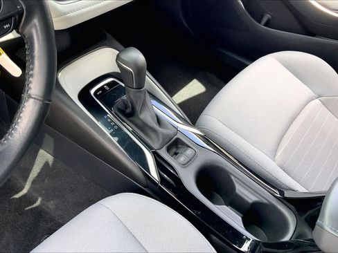 Used 2020 Toyota Corolla SE FWD image 16
