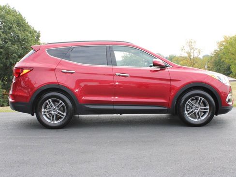 Used 2018 Hyundai Santa Fe Sport image 2