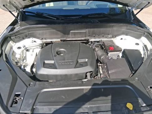Used 2021 Volvo XC90 T6 Momentum w/ Advanced Package AWD/4WD image 29