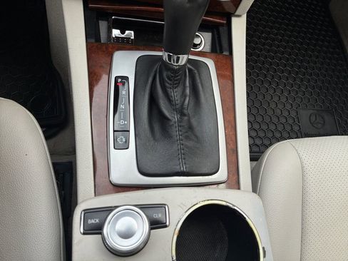 Used 2010 Mercedes-Benz C 300 Sedan image 22