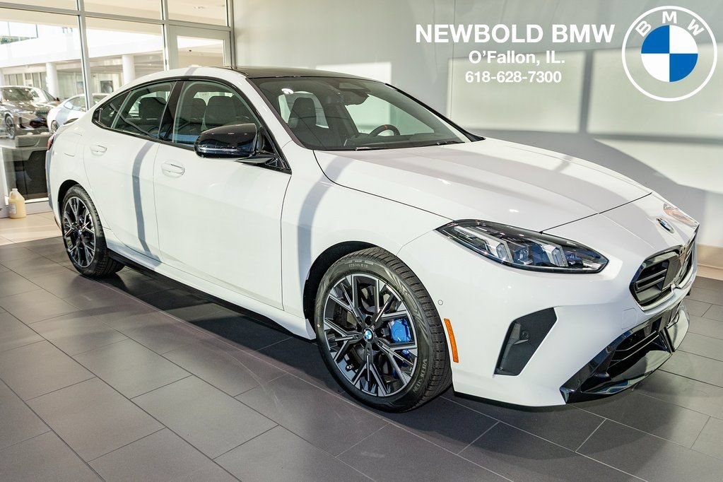 Used 2026 BMW M235i xDrive w/ Technology Package AWD/4WD image 1