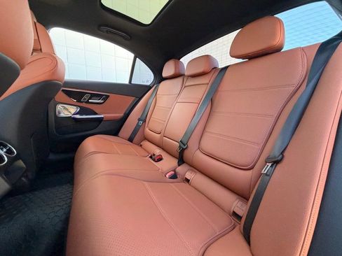 Used 2023 Mercedes-Benz C 300 4MATIC Sedan image 33