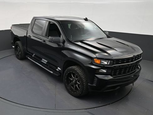Used 2019 Chevrolet Silverado 1500 Custom w/ Custom Value Package RWD image 18