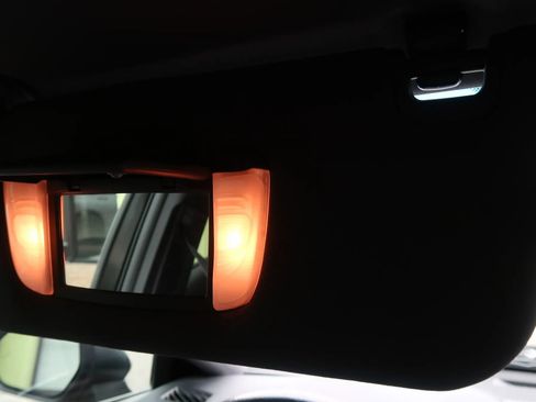 Used 2019 Toyota Avalon XLE image 39