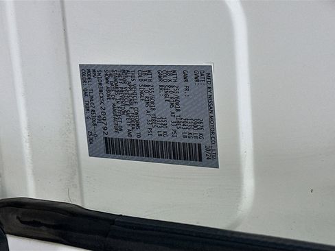 Used 2025 Nissan Pathfinder SV AWD/4WD image 12