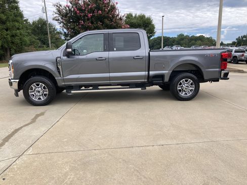 Used 2024 Ford F250 Lariat AWD/4WD image 9