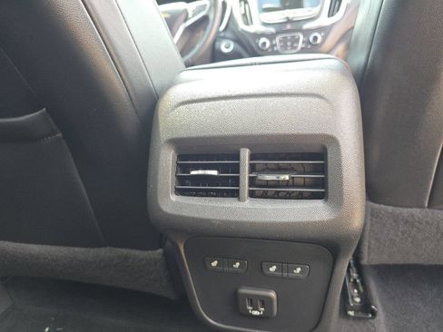 Used 2020 Chevrolet Equinox Premier FWD image 26