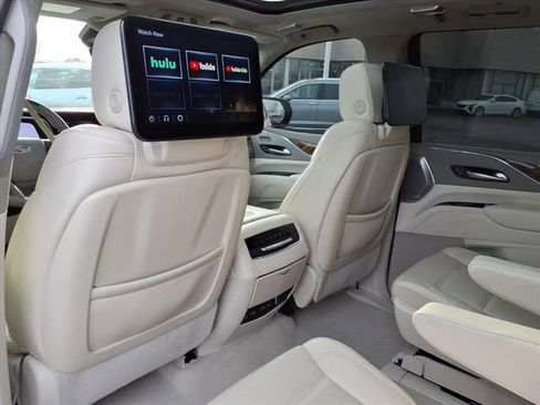 Used 2024 Cadillac Escalade Sport Platinum AWD/4WD image 15
