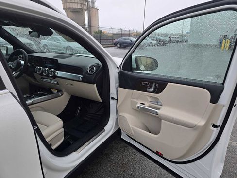 New 2026 Mercedes-Benz GLB 250 image 12