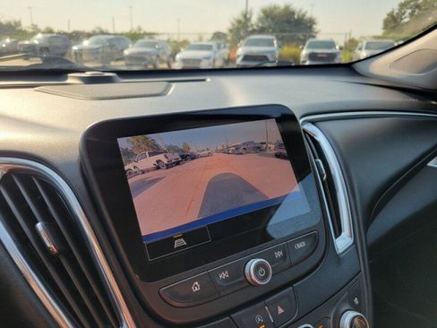 Used 2024 Chevrolet Malibu LT image 25