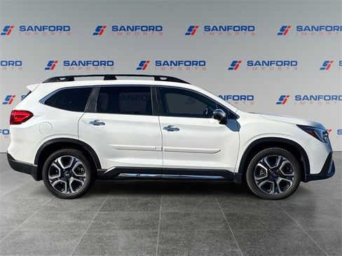 Used 2023 Subaru Ascent Touring image 6