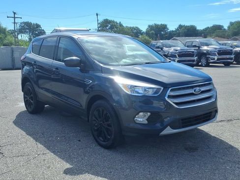 Used 2019 Ford Escape SE AWD/4WD image 3