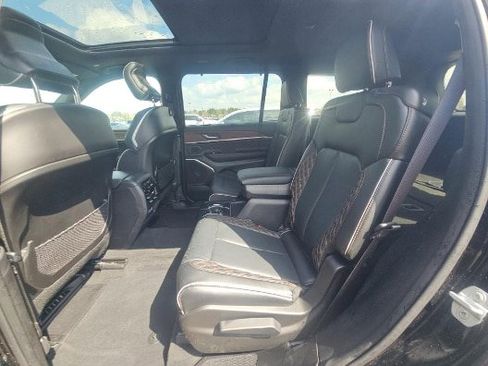 Certified 2025 Jeep Grand Cherokee L Summit w/ Luxury Tech Group V AWD/4WD image 18