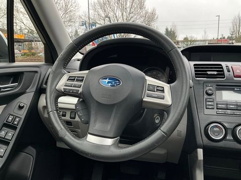 Used 2014 Subaru Forester 2.5i Limited image 20