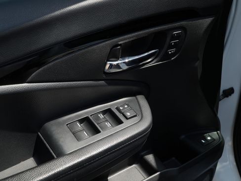 Used 2022 Honda Pilot Touring image 12