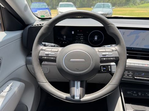 Certified 2024 Hyundai Kona Limited FWD image 18
