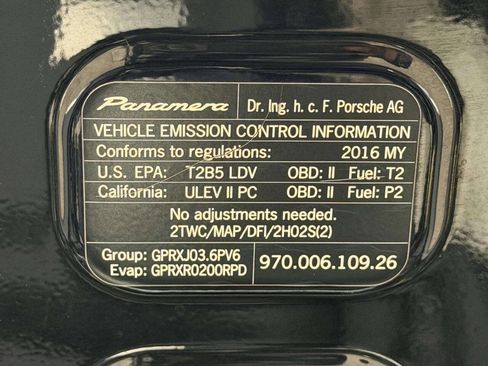 Used 2016 Porsche Panamera 4 Edition image 59