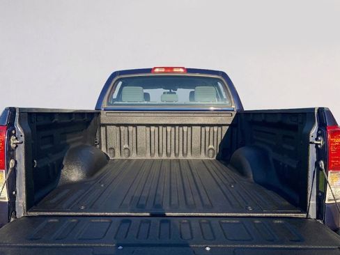 Used 2012 Toyota Tundra 4x4 CrewMax w/ SR5 Pkg image 19