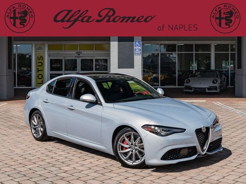 Used 2023 Alfa Romeo Giulia Sprint image 1
