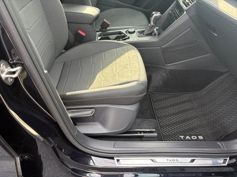 Certified 2026 Volkswagen Taos SE AWD/4WD image 32