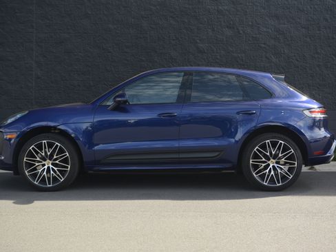 Certified 2025 Porsche Macan S image 2