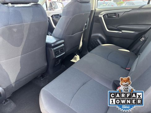 Used 2022 Toyota RAV4 LE AWD/4WD image 18