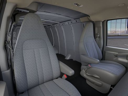 New 2025 Chevrolet Express 3500 Extended image 16