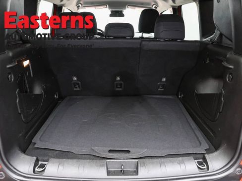 Used 2021 Jeep Renegade Latitude AWD/4WD image 9