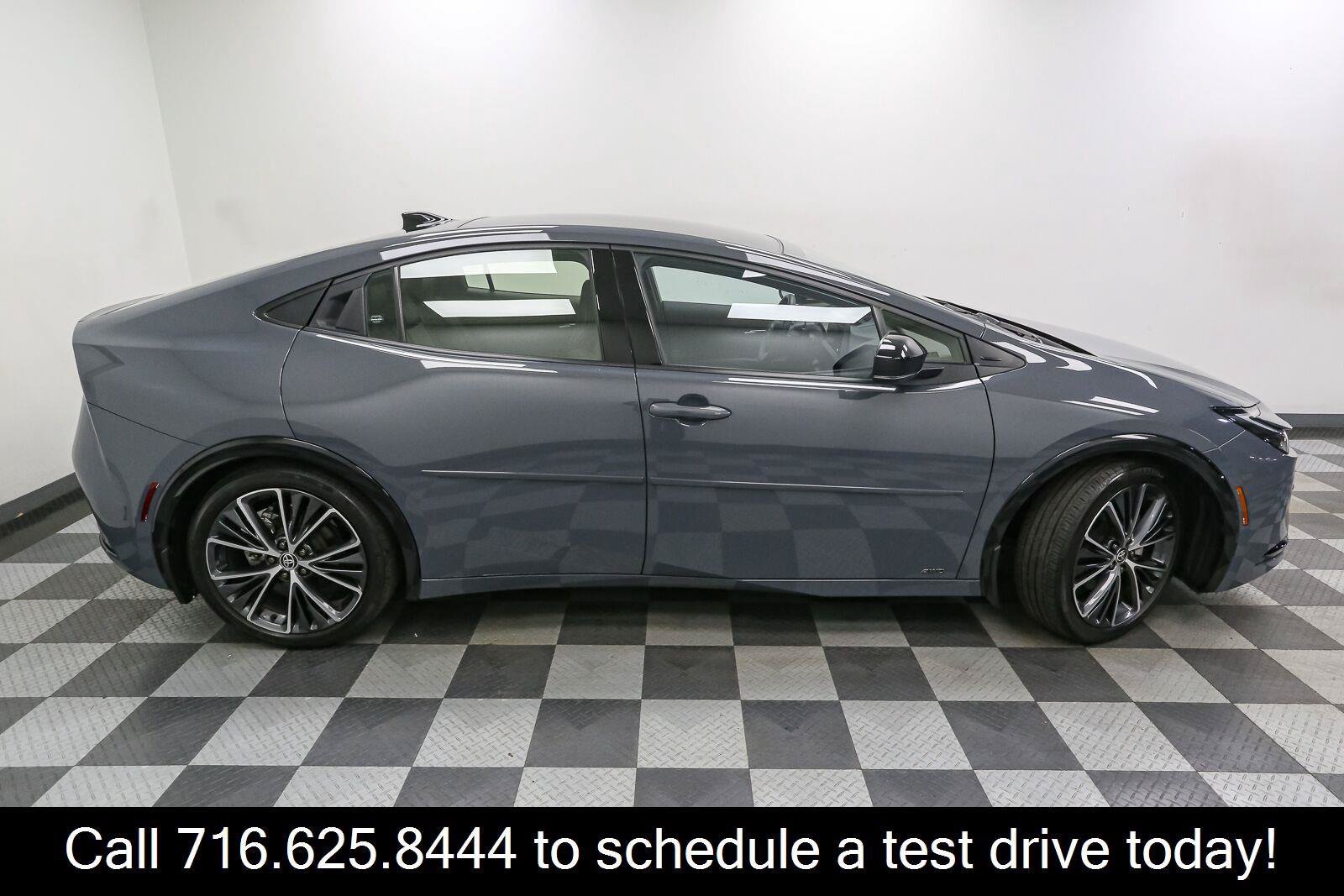 Used 2023 Toyota Prius Limited AWD/4WD image 7