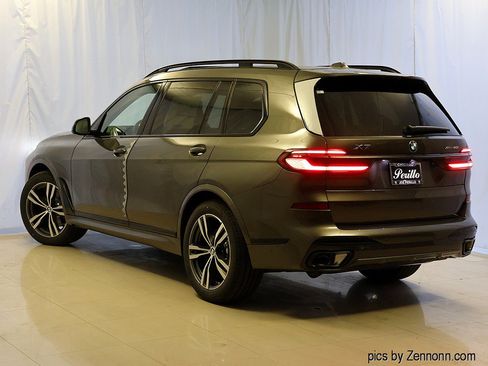 Used 2027 BMW X7 xDrive40i w/ M Sport Package AWD/4WD image 9