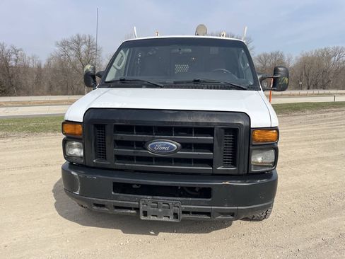 Used 2013 Ford E-250 and Econoline 250 RWD image 17