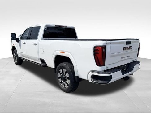 Used 2025 GMC Sierra 2500 Denali w/ Max Trailering Package AWD/4WD image 7