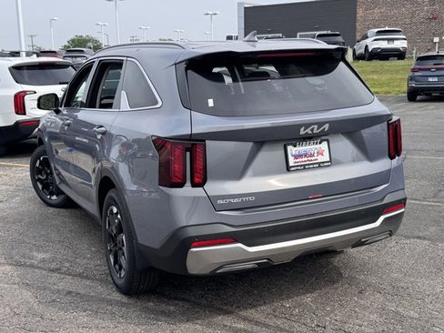 New 2025 Kia Sorento S image 20