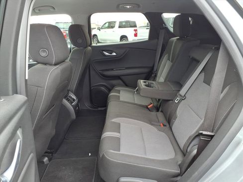 Used 2025 Chevrolet Blazer LT AWD/4WD image 28