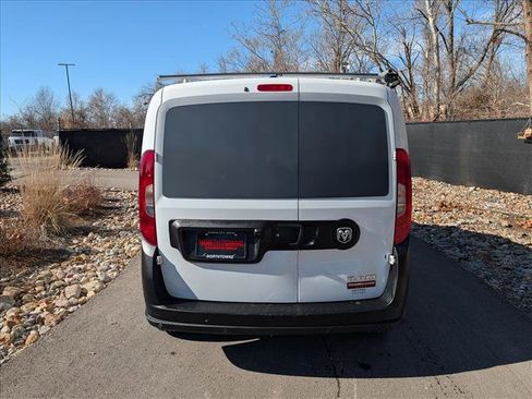 Used 2018 RAM ProMaster City Tradesman image 4