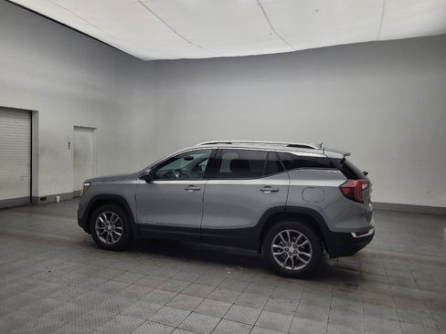 Used 2023 GMC Terrain SLT image 3