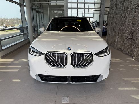 New 2026 BMW X3 xDrive30 w/ Premium Package AWD/4WD image 2