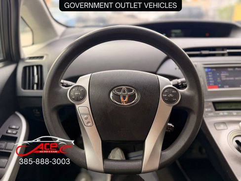 Used 2014 Toyota Prius One image 18