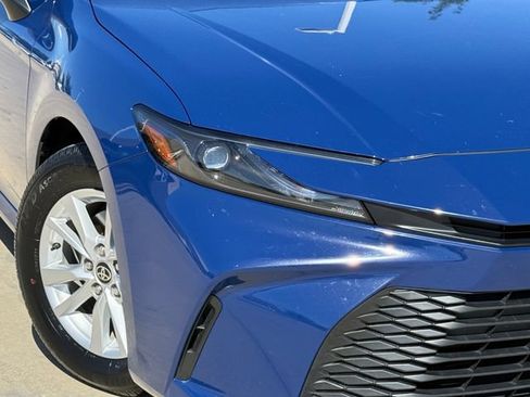 Used 2025 Toyota Camry LE w/ Convenience Package FWD image 3