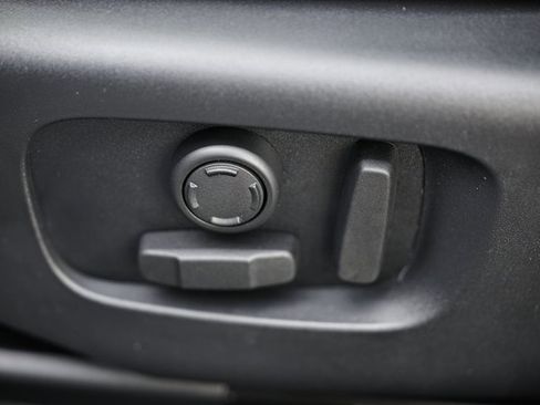 New 2026 Land Rover Range Rover Velar Dynamic SE image 29