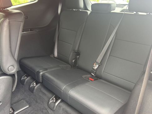 Used 2026 Buick Enclave Preferred AWD/4WD image 30