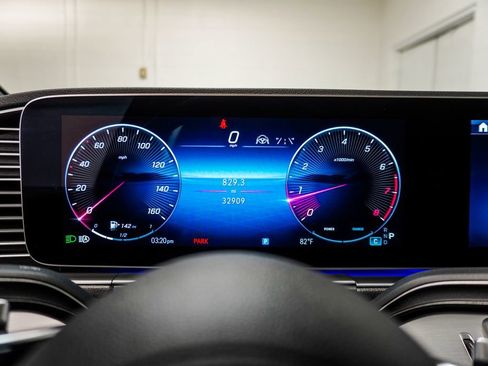 Used 2025 Mercedes-Benz GLE 350 4MATIC image 29